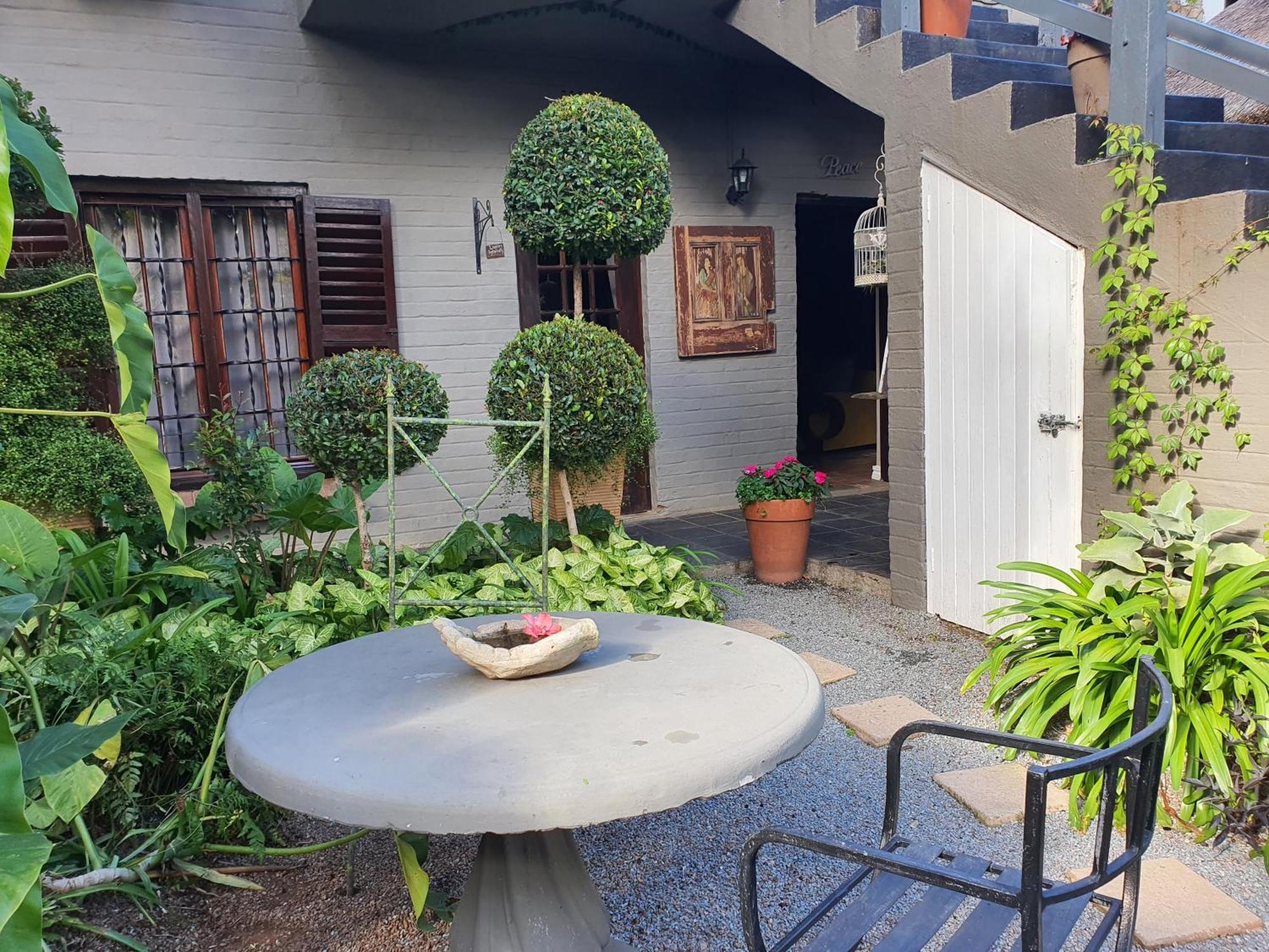 Waterhouse Guest Lodge In Waterkloof Преторія Номер фото