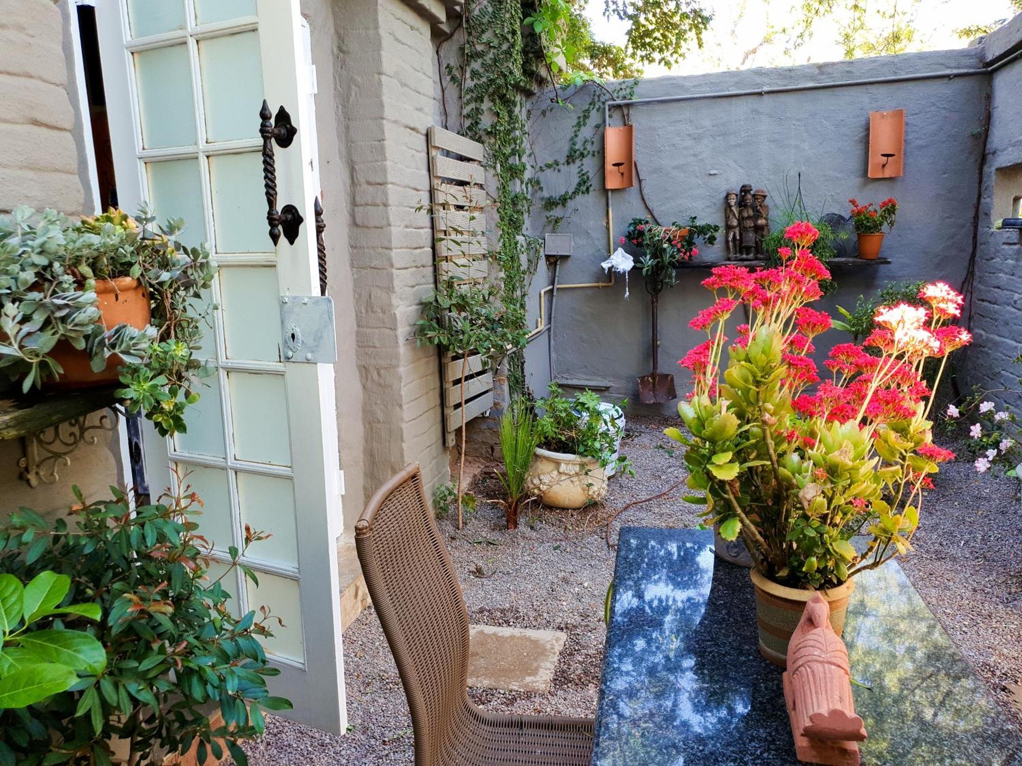 Waterhouse Guest Lodge In Waterkloof Преторія Номер фото