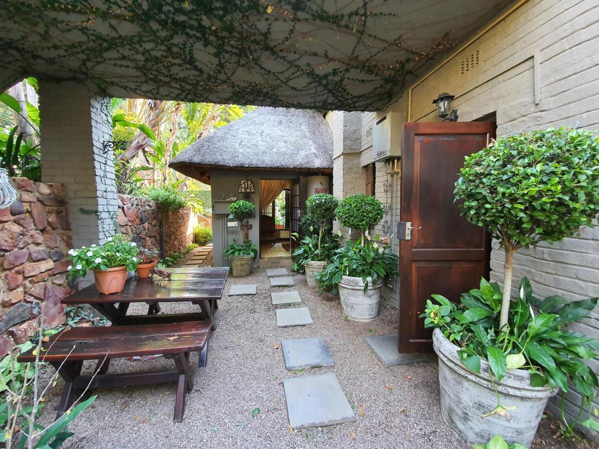 Waterhouse Guest Lodge In Waterkloof Преторія Екстер'єр фото