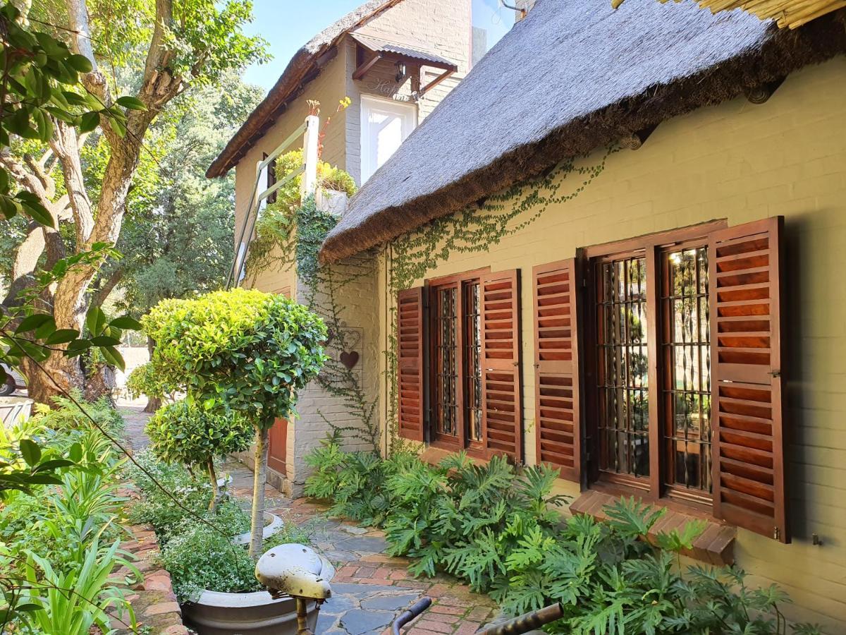 Waterhouse Guest Lodge In Waterkloof Преторія Екстер'єр фото